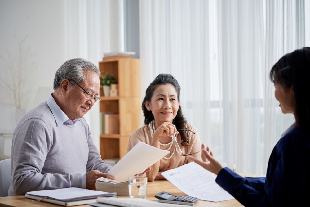 Attorney working with a couple